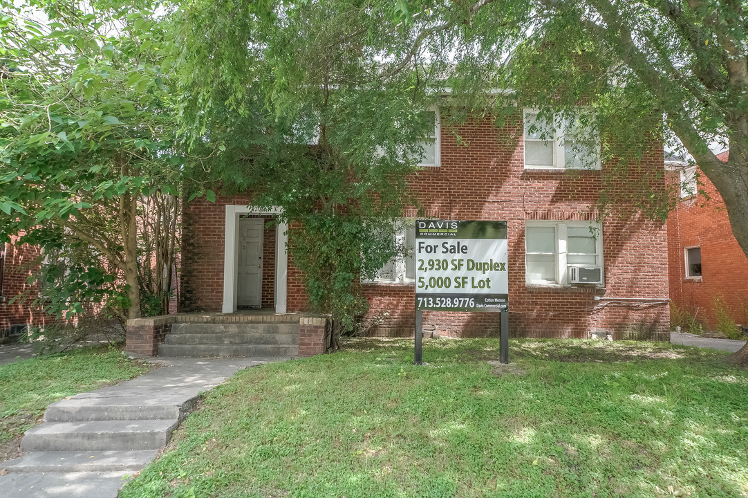 420 W Clay St in Houston, TX - Building Photo