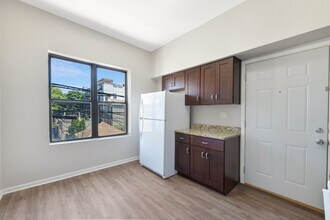 2245 N Western Ave in Chicago, IL - Building Photo - Building Photo