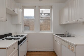 4409 N Kenneth Ave in Chicago, IL - Building Photo - Building Photo