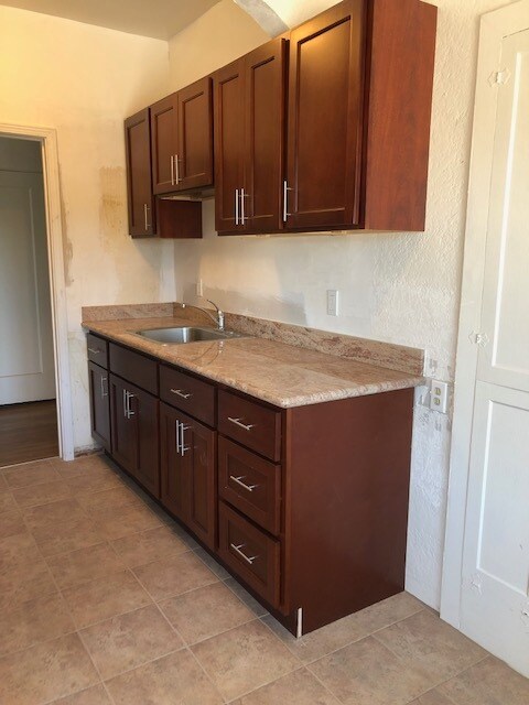 2709 Ivy Dr in Oakland, CA - Building Photo - Building Photo