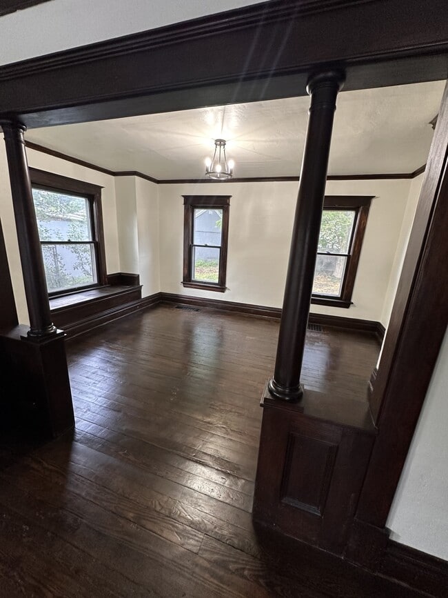 910 S Main St in Medina, NY - Building Photo - Building Photo