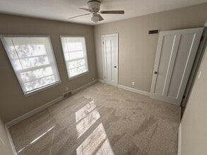 1308 N Charles St in Pampa, TX - Building Photo - Building Photo