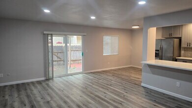 2678 Caminito Secoya in San Diego, CA - Building Photo - Building Photo