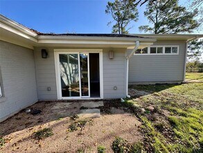 813 Central Ave in Elgin, TX - Building Photo - Building Photo