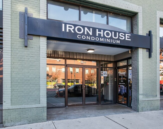 1333 W Broad St in Richmond, VA - Building Photo - Building Photo