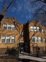 7957 S Maryland Ave in Chicago, IL - Building Photo