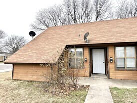801 M St NW in Ardmore, OK - Building Photo