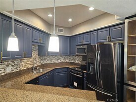 2723 Lake Pointe Dr, Unit 134 in Spring Valley, CA - Building Photo