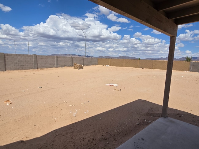 7994 E 46th Pl in Yuma, AZ - Building Photo - Building Photo