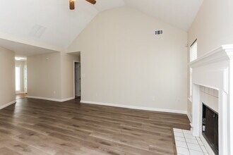 402 Lafayette St in Dallas, GA - Foto de edificio - Building Photo