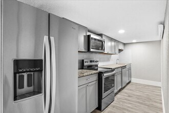 3007 Bent Ave, Unit Apt B in Cheyenne, WY - Building Photo - Building Photo