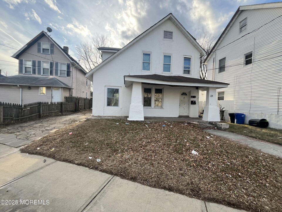 108 N 5th Ave in Long Branch, NJ - Building Photo