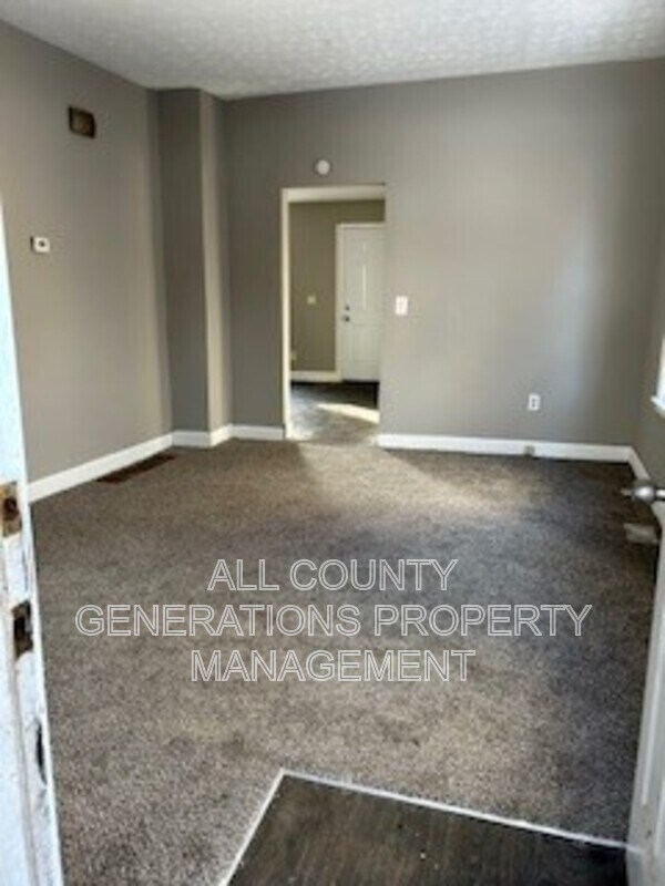 9418 Easton Ave in Cleveland, OH - Building Photo - Building Photo