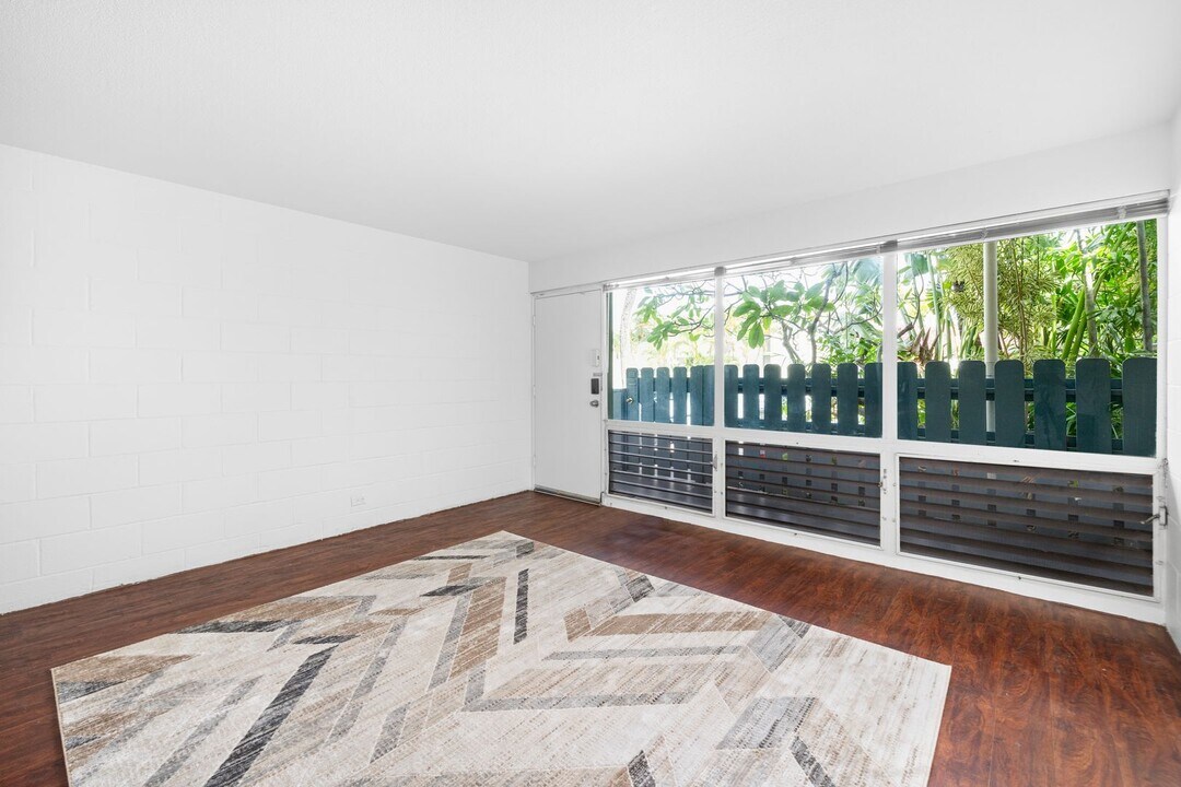 3093 Pualei Cir in Honolulu, HI - Building Photo