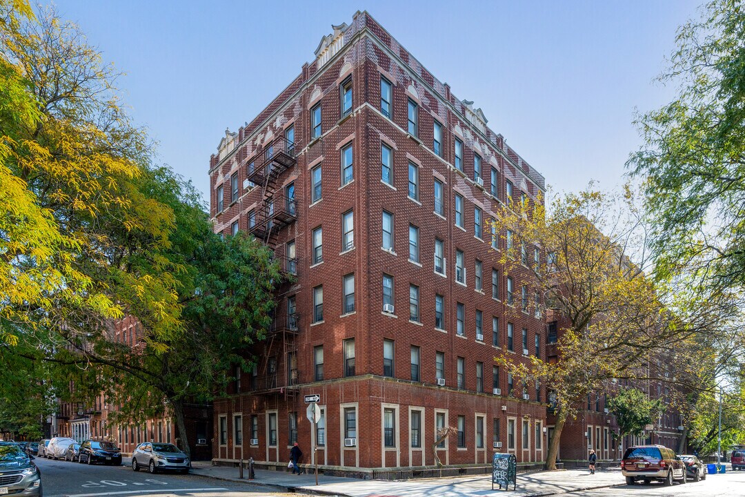 55 Parade Pl in Brooklyn, NY - Building Photo