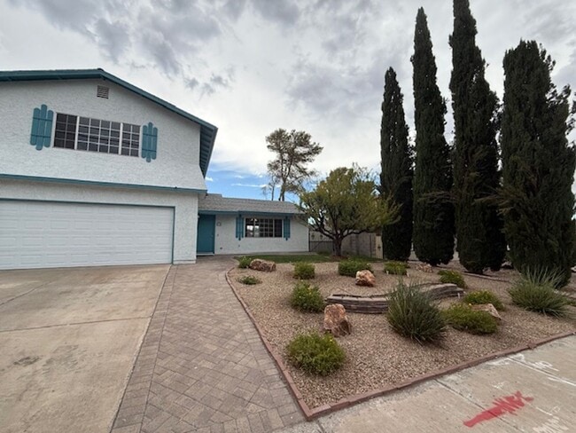 814 Arrowhead Trail in Henderson, NV - Building Photo - Building Photo