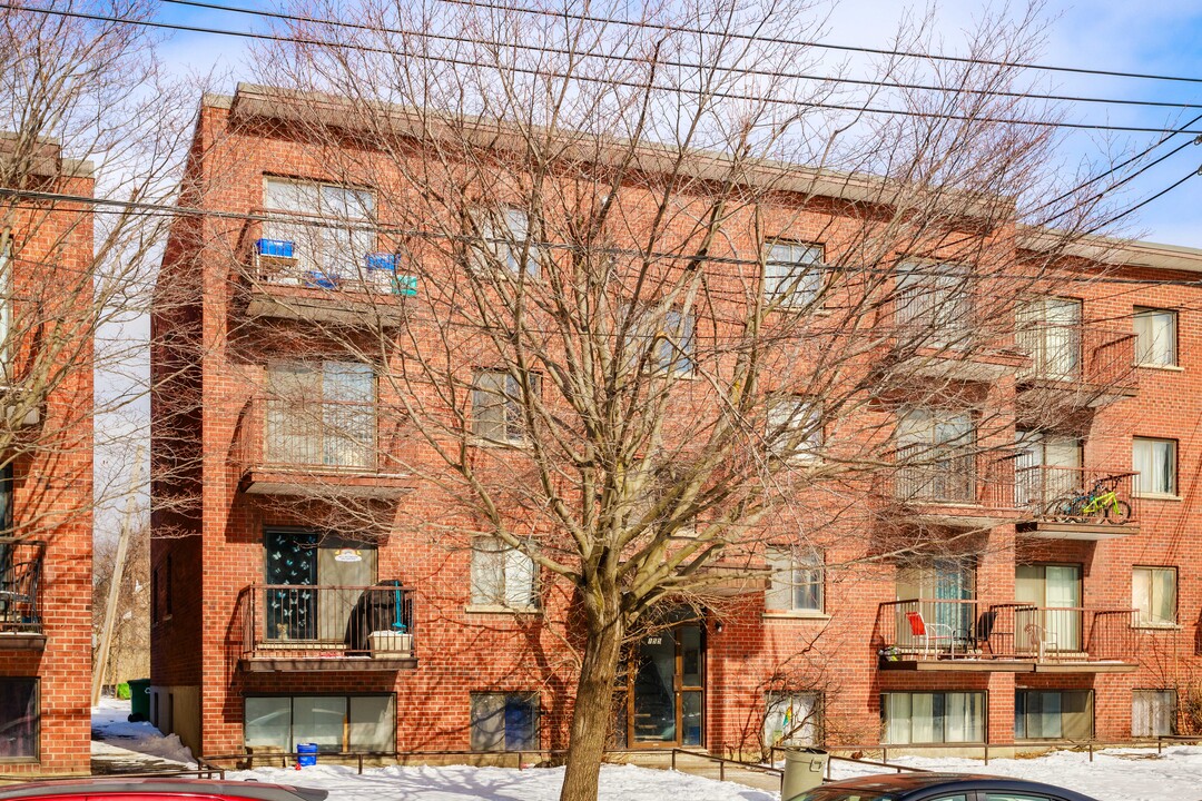 155 Du Moulin Av in Lachine, QC - Building Photo