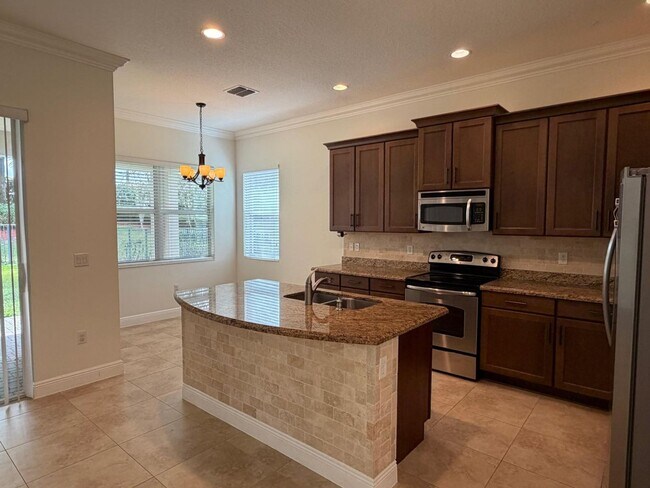 2824 Bellarosa Circle in West Palm Beach, FL - Building Photo - Building Photo