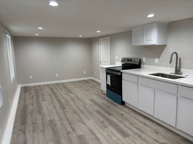 937 Masson Ave in San Bruno, CA - Building Photo - Building Photo