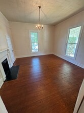 527 E Cambridge Ave in Greenwood, SC - Building Photo - Building Photo