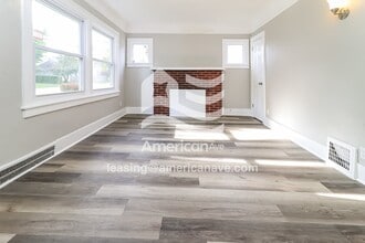 53 Vinewood Ct in Pontiac, MI - Foto de edificio - Building Photo