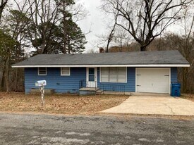 28 Hatcher Dr in Bella Vista, AR - Building Photo