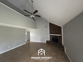 7126 Autumn Forrest Dr in Memphis, TN - Building Photo - Building Photo