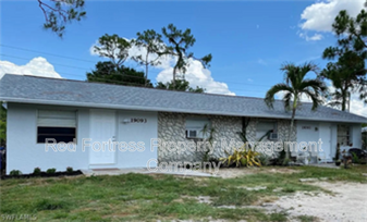 19091 Holly Rd in Ft. Myers, FL - Building Photo