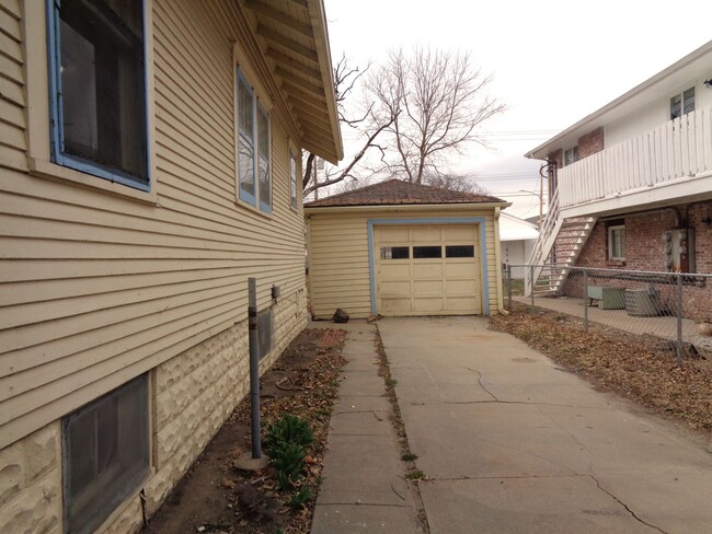 1942 S 15th St in Lincoln, NE - Building Photo - Building Photo