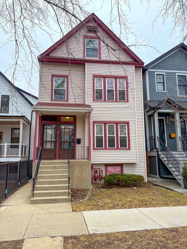 1824 W Farragut Ave, Unit Apt 1