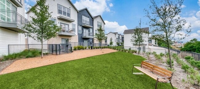 property at 1000 Fort Worth Ave