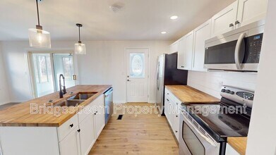 7716 Timbercrest Dr in Dayton, OH - Building Photo - Building Photo