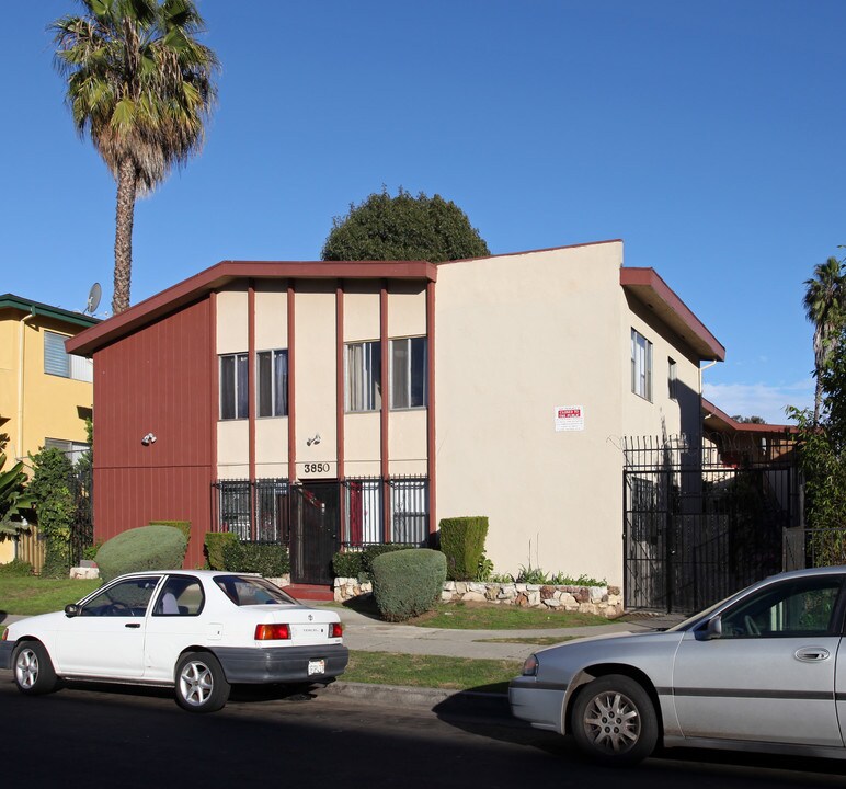 3850 Gibraltar Ave in Los Angeles, CA - Foto de edificio