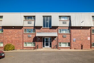 Villas At Gage Point in Denver, CO - Foto de edificio - Building Photo