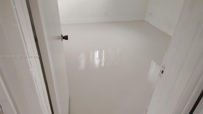 1940 NE 2nd Terrace in Pompano Beach, FL - Foto de edificio - Building Photo