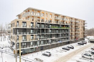 Le STE-C4T in St-Constant, QC - Building Photo