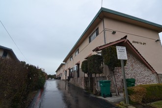 7th Street Apartments in Hayward, CA - Building Photo - Building Photo