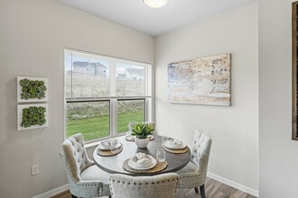 High Bluff Townhomes in Grafton, WI - Building Photo - Building Photo