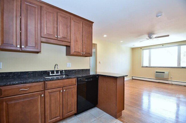 109 Warren St in Watertown, MA - Building Photo - Building Photo