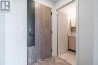 1007 The Queensway in Toronto, ON - Building Photo - Building Photo