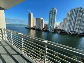 325 S Biscayne Blvd, Unit 1115 in Miami, FL - Building Photo