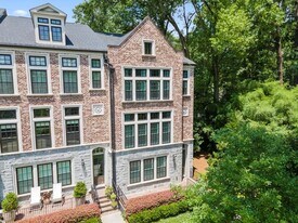 226 Devin Pl N E in Atlanta, GA - Building Photo