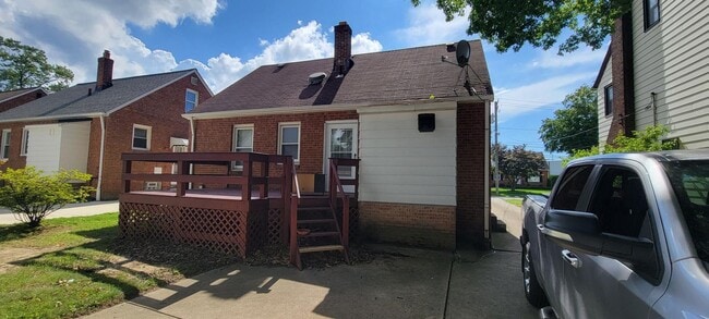 1535 Parker Dr in Mayfield Heights, OH - Building Photo - Building Photo