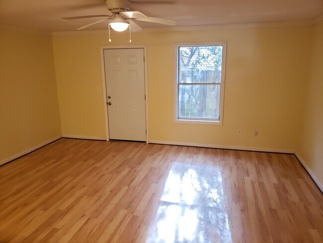 492 Keystone Rd in Mary Esther, FL - Building Photo - Building Photo
