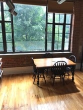 1060 Worlds Fair Park Dr in Knoxville, TN - Building Photo - Building Photo