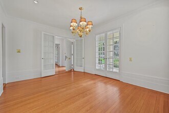 90 Greenacres Ave in Scarsdale, NY - Building Photo - Building Photo