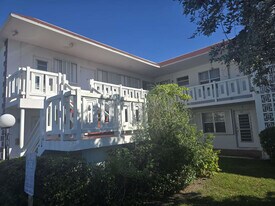 1320 NW 43 Terrace in Lauderhill, FL - Building Photo