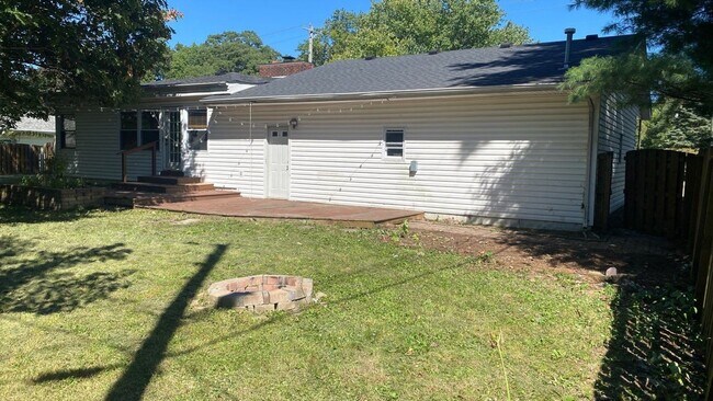2105 N Salisbury St in West Lafayette, IN - Building Photo - Building Photo