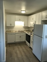 800 S 4th St, Unit Apt 1 in Stoughton, WI - Foto de edificio - Building Photo