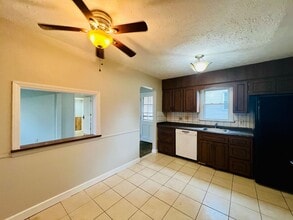 4046 Bluestone Rd in South Euclid, OH - Building Photo - Building Photo